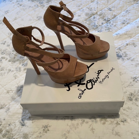 Alice + Olivia Shoes - Alice and Olivia 5” heels